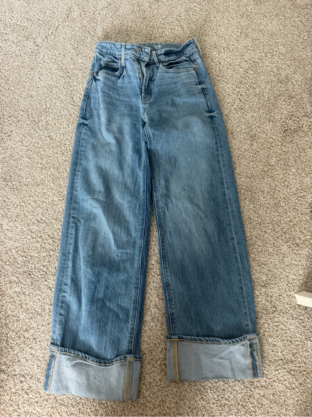 Old Navy Straight Leg Women’s Jeans in Light Blue Denim - Picture 1 of 2